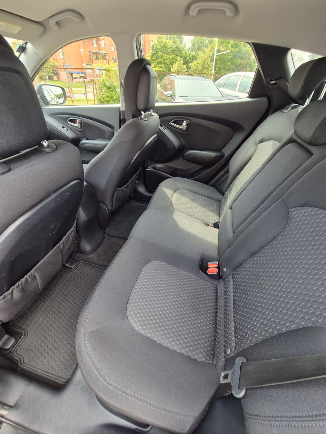 Hyundai ix35 фото 9