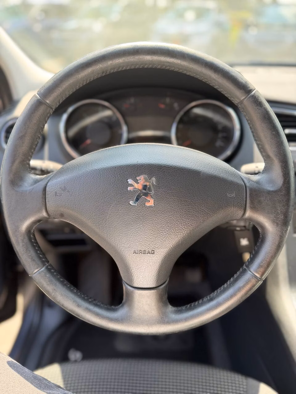 Peugeot 5008 фото 9