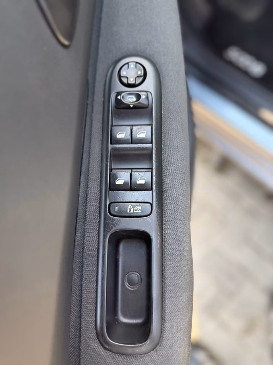 Peugeot 5008 фото 15