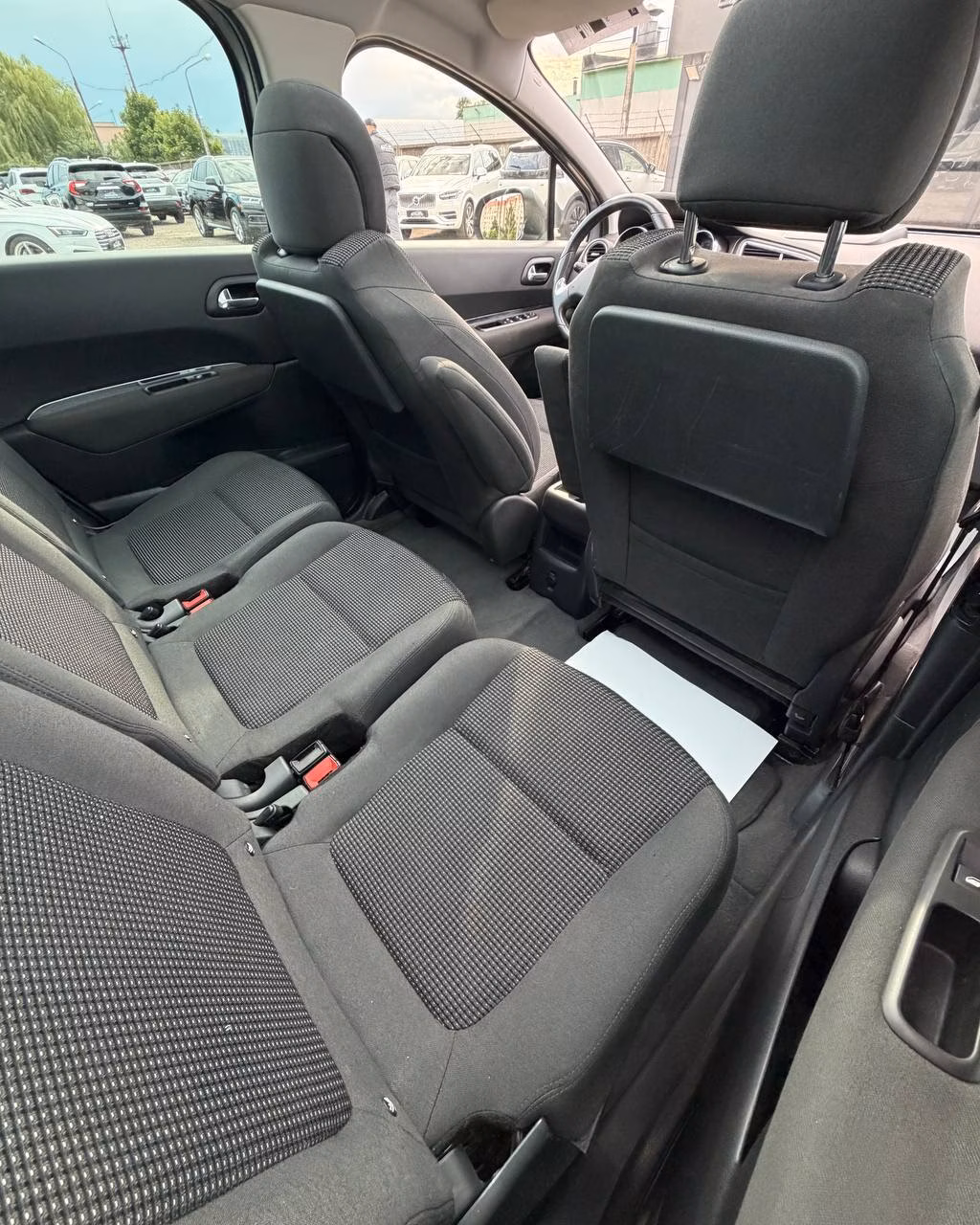 Peugeot 5008 фото 13