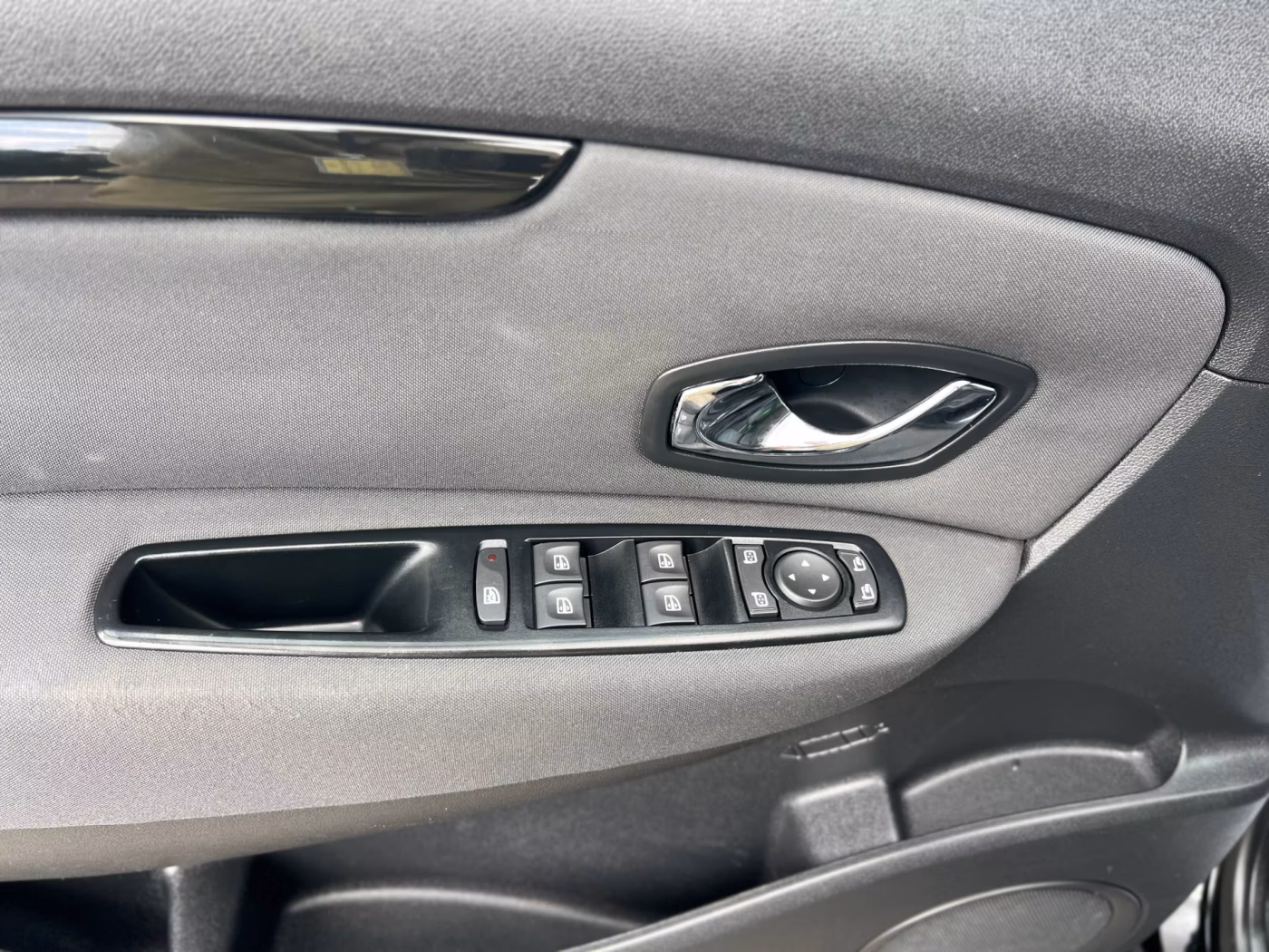 Renault Grand Scenic фото 10