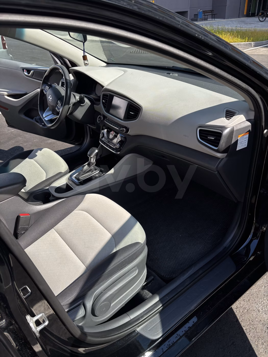 Hyundai Ioniq