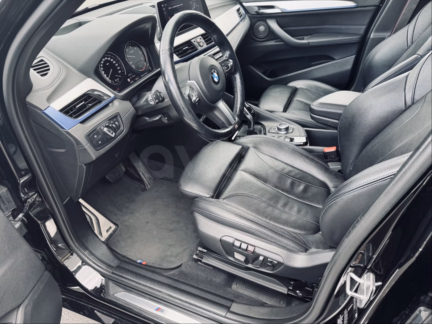 BMW X1 фото 30