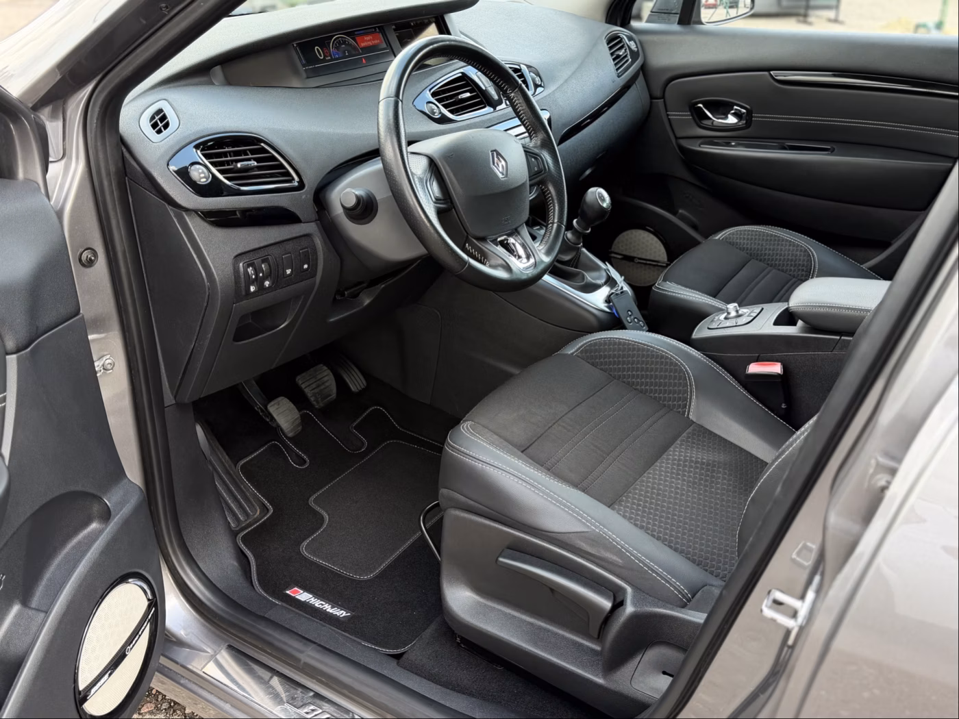 Renault Scenic фото 9