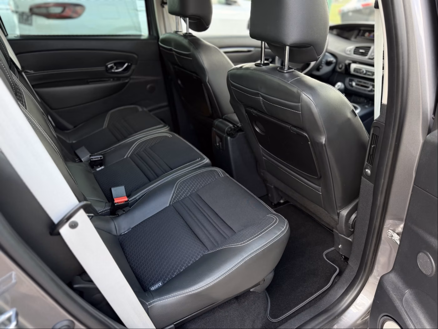 Renault Scenic фото 12
