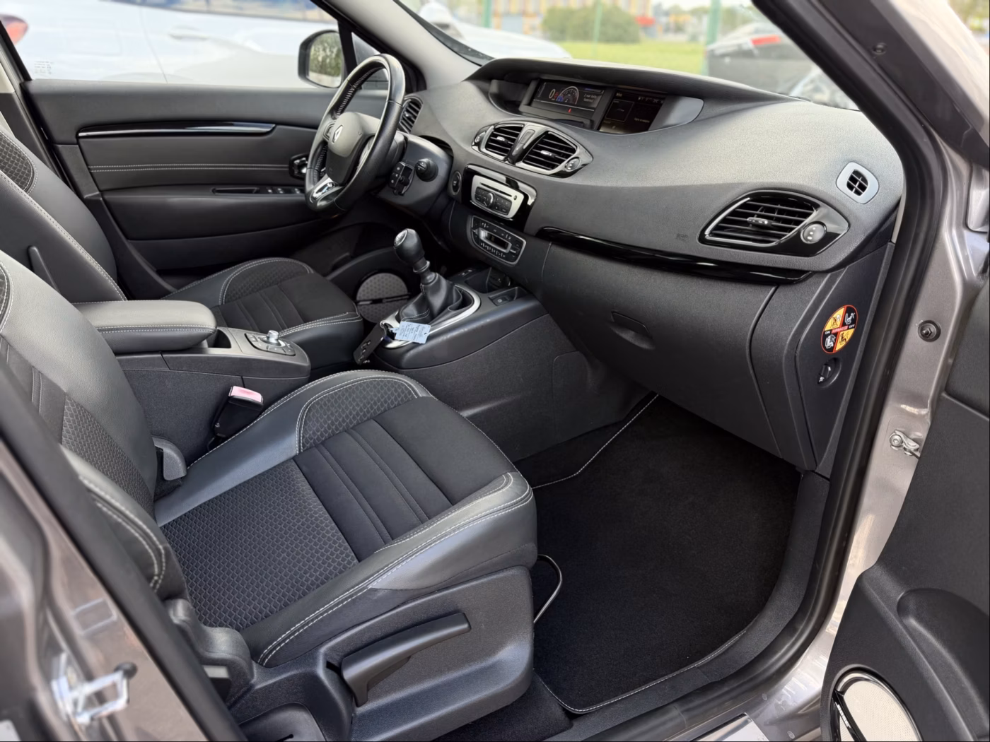 Renault Scenic фото 13