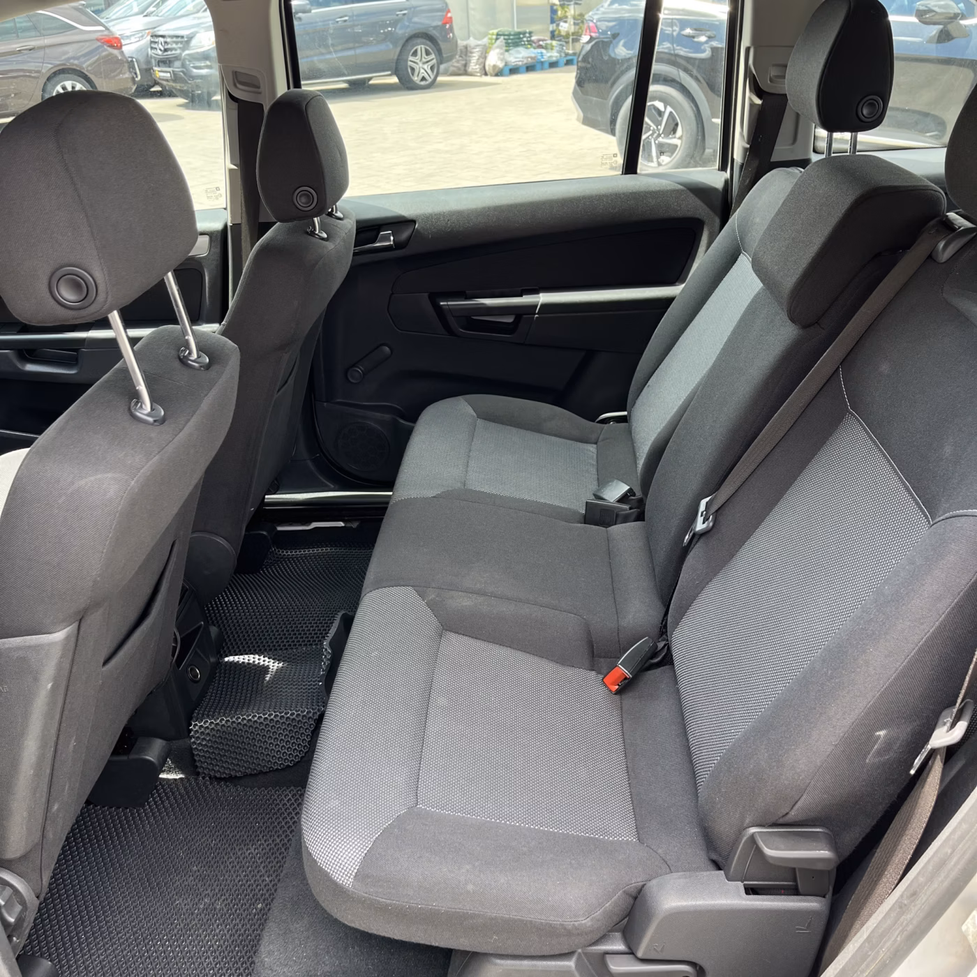 Opel Zafira фото 15