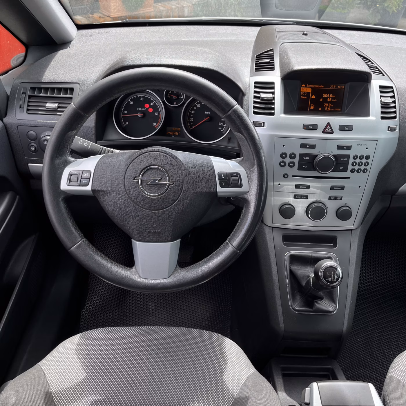 Opel Zafira фото 17