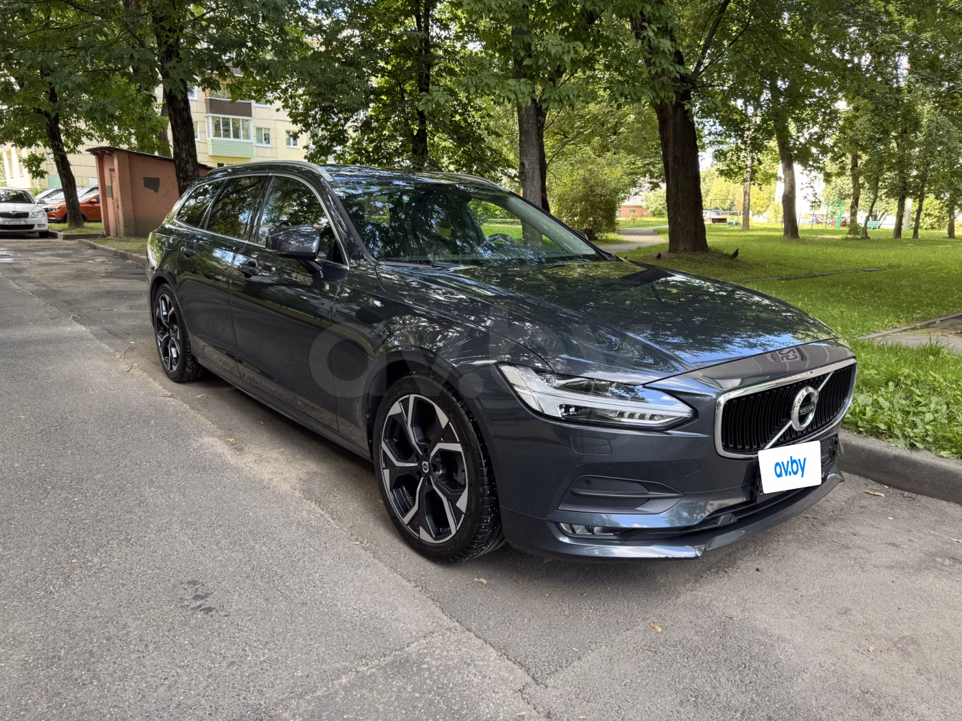 Volvo V90