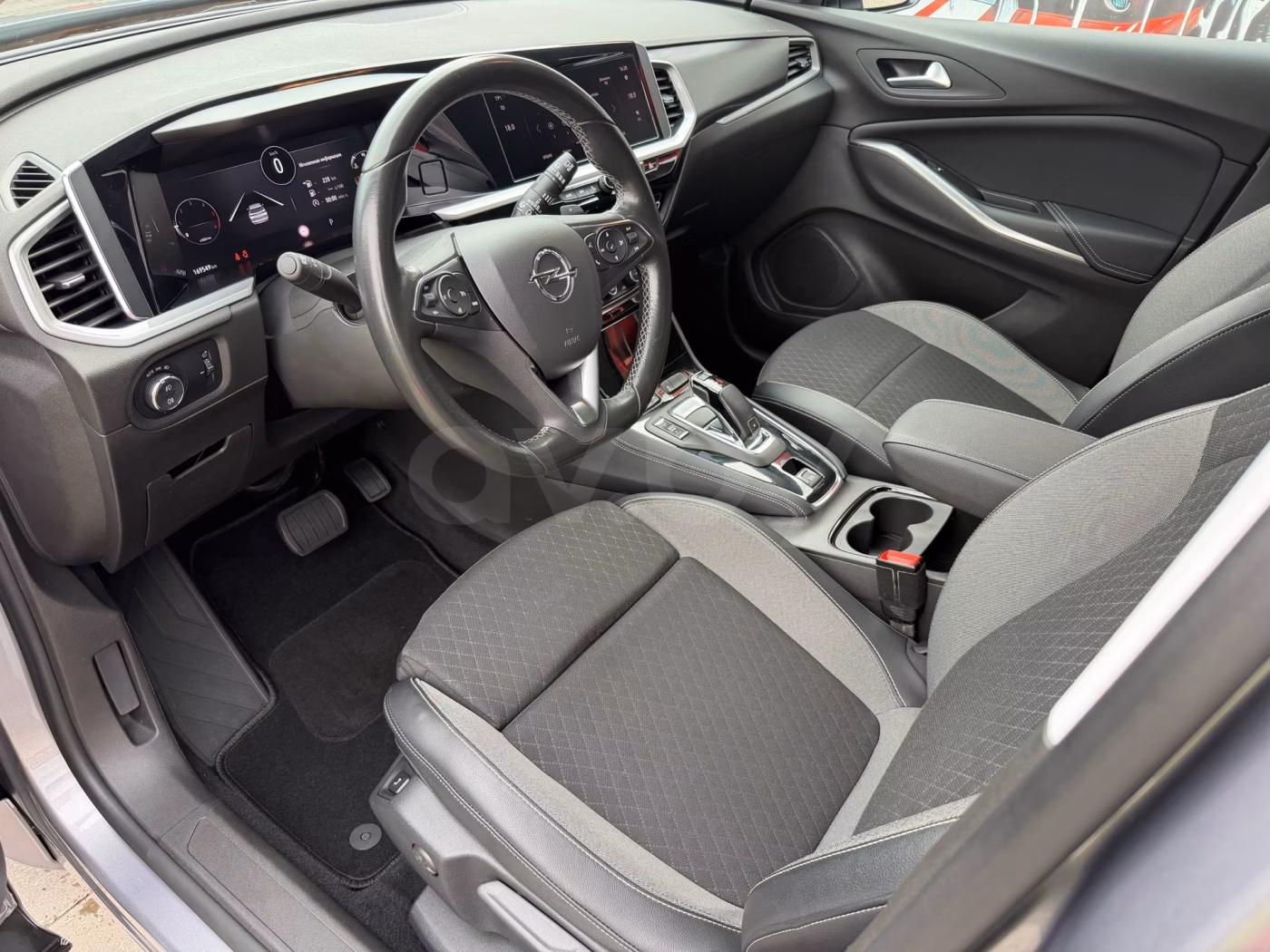 Opel Grandland X фото 10