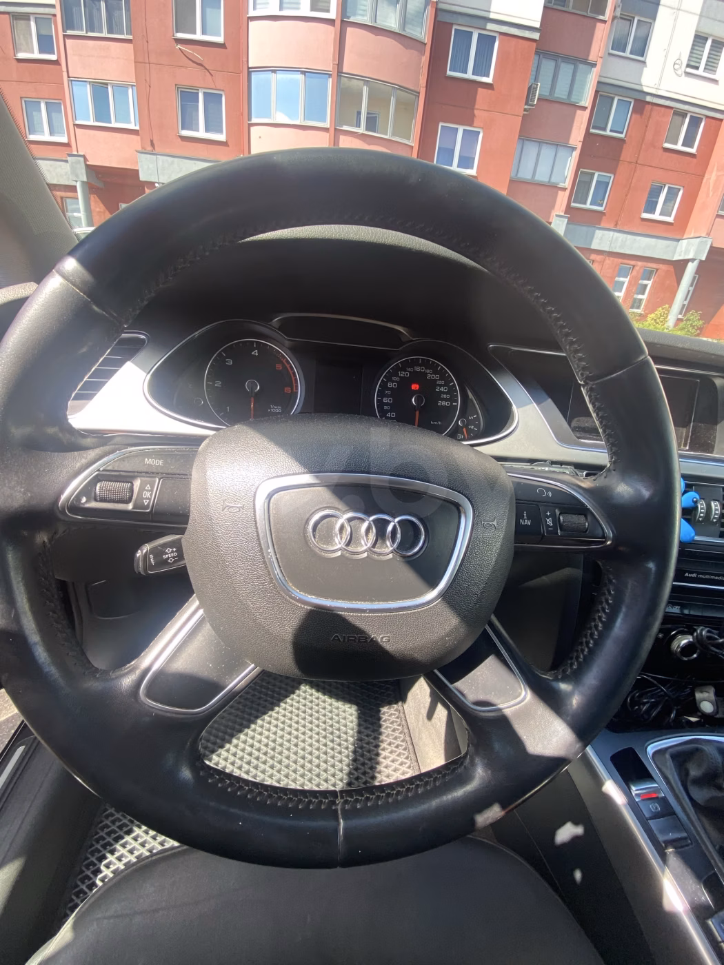 Audi A4 фото 7