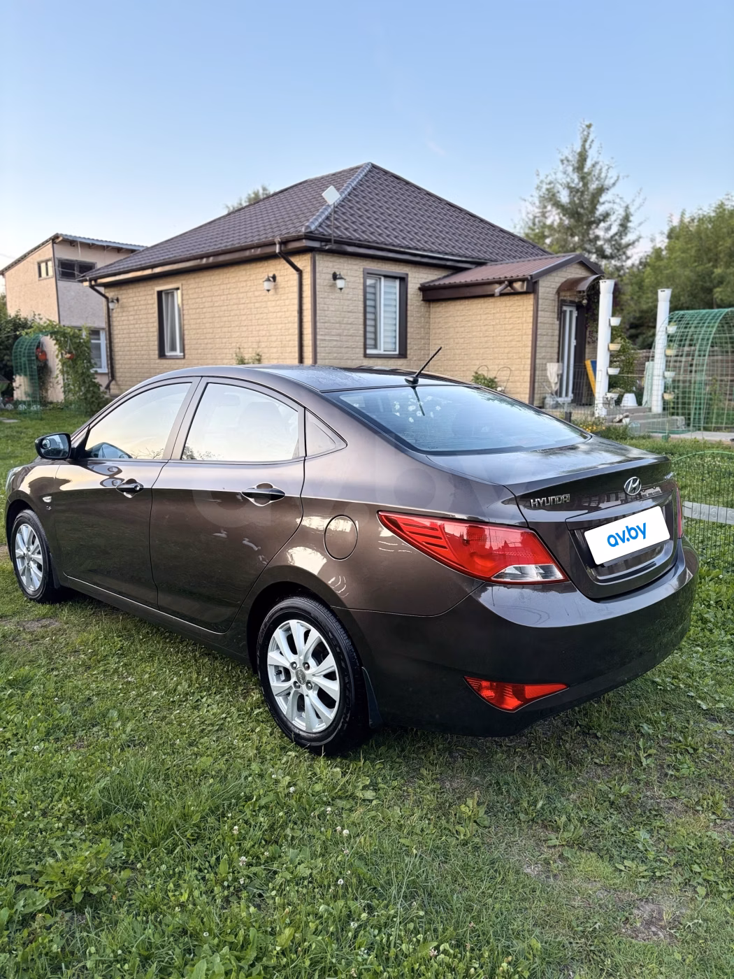 Hyundai Solaris фото 5