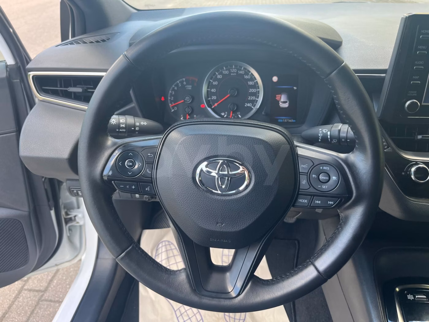 Toyota Corolla фото 15