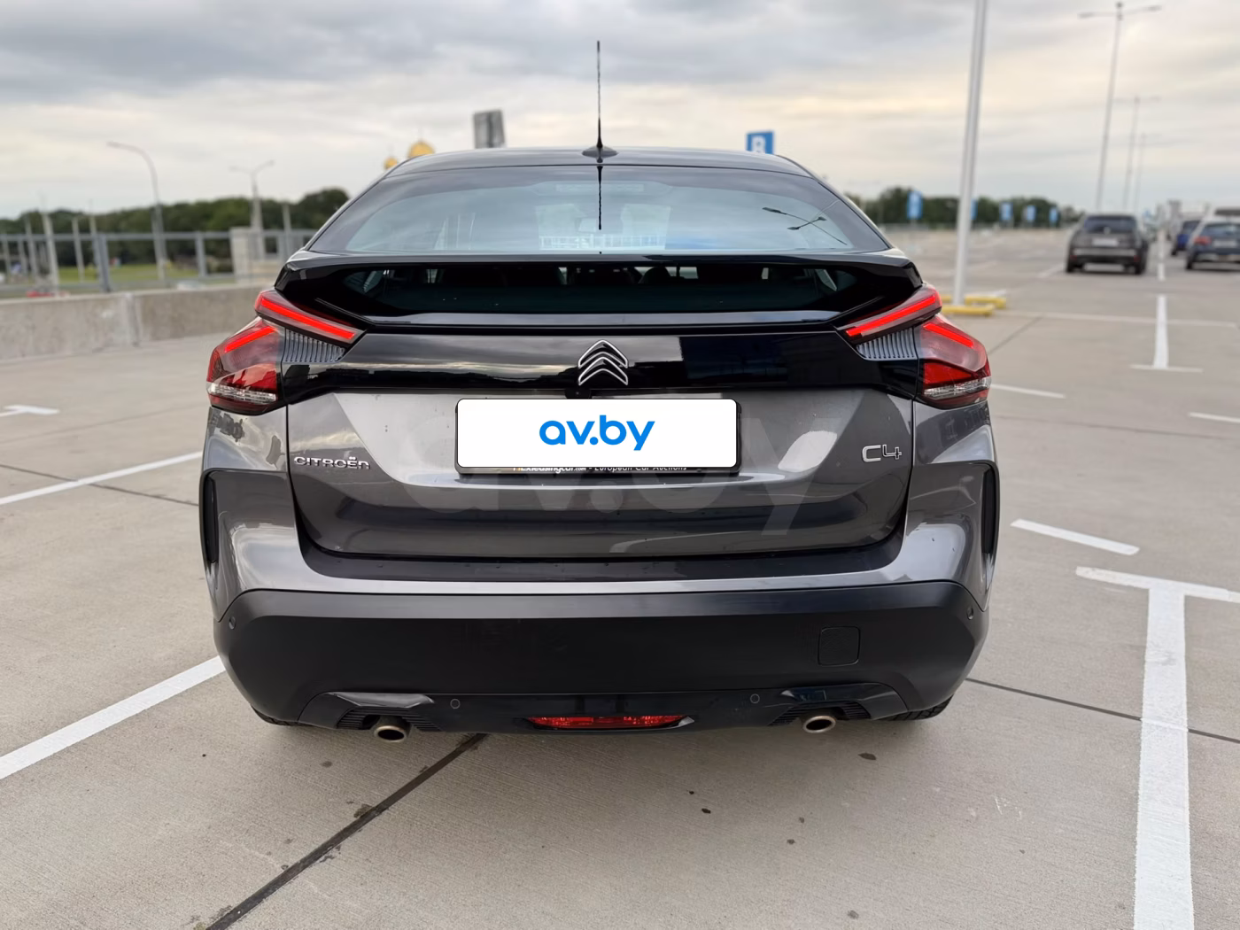 Citroen C4 фото 8