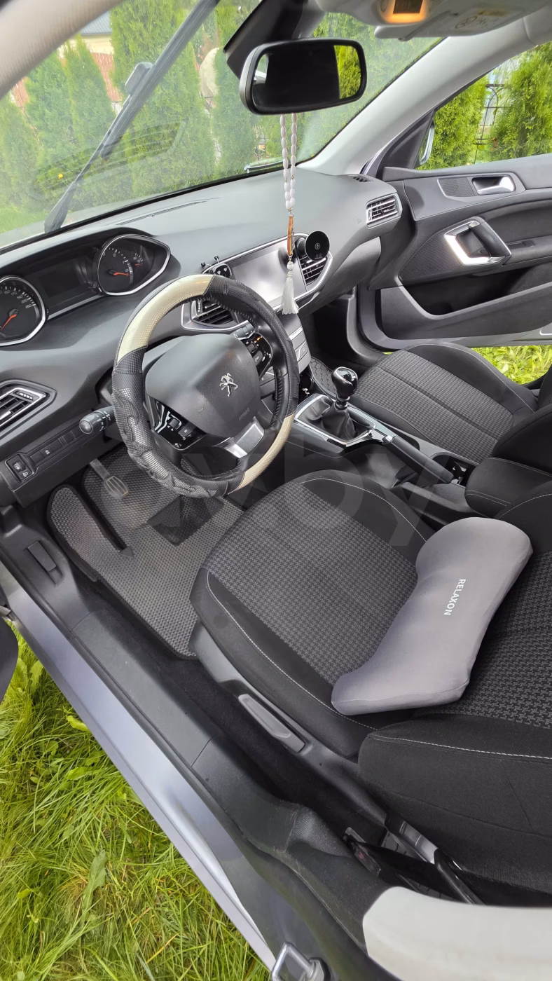 Peugeot 308 фото 11