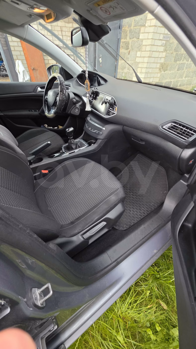 Peugeot 308 фото 12