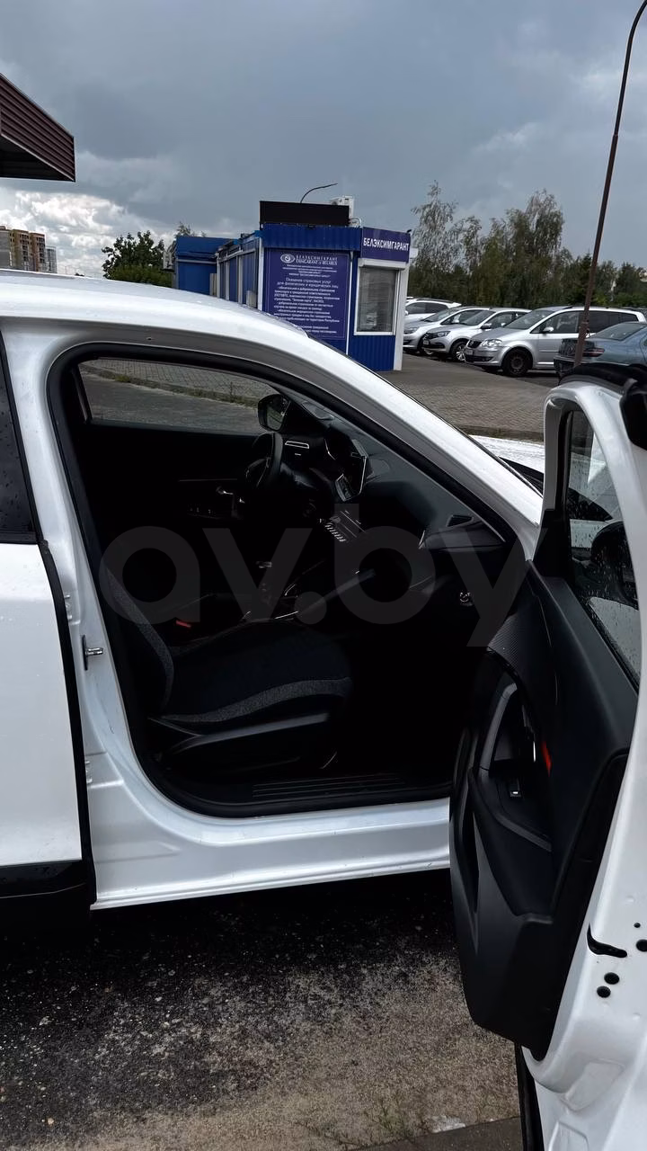 Peugeot 2008 фото 4