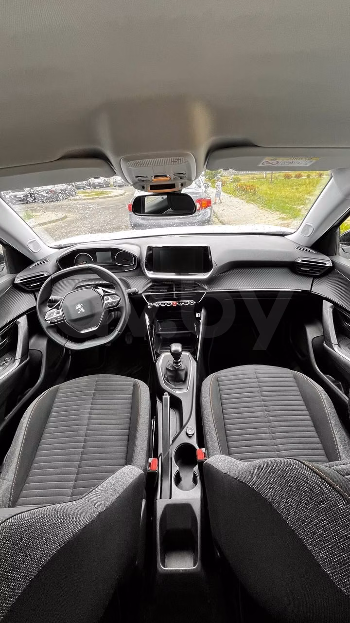 Peugeot 2008 фото 6
