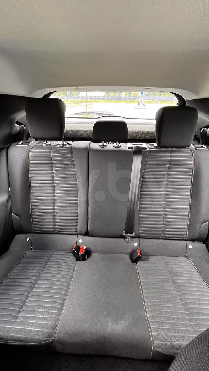 Peugeot 2008 фото 9