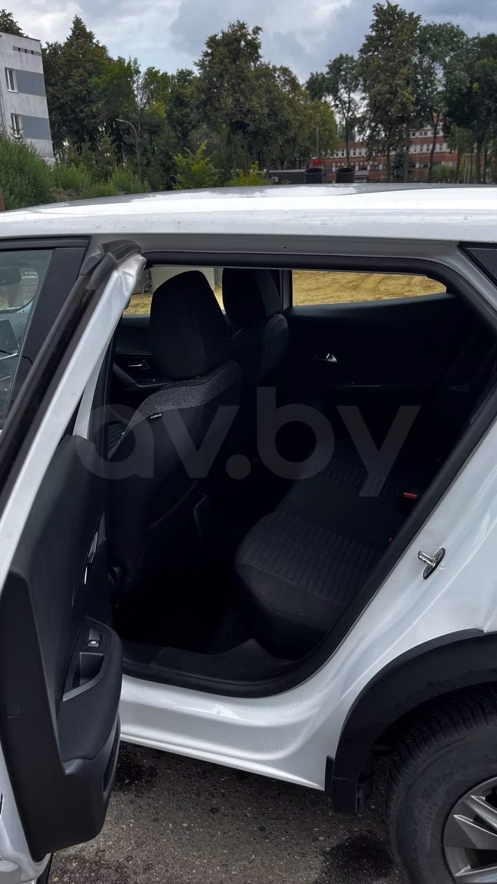 Peugeot 2008 фото 8
