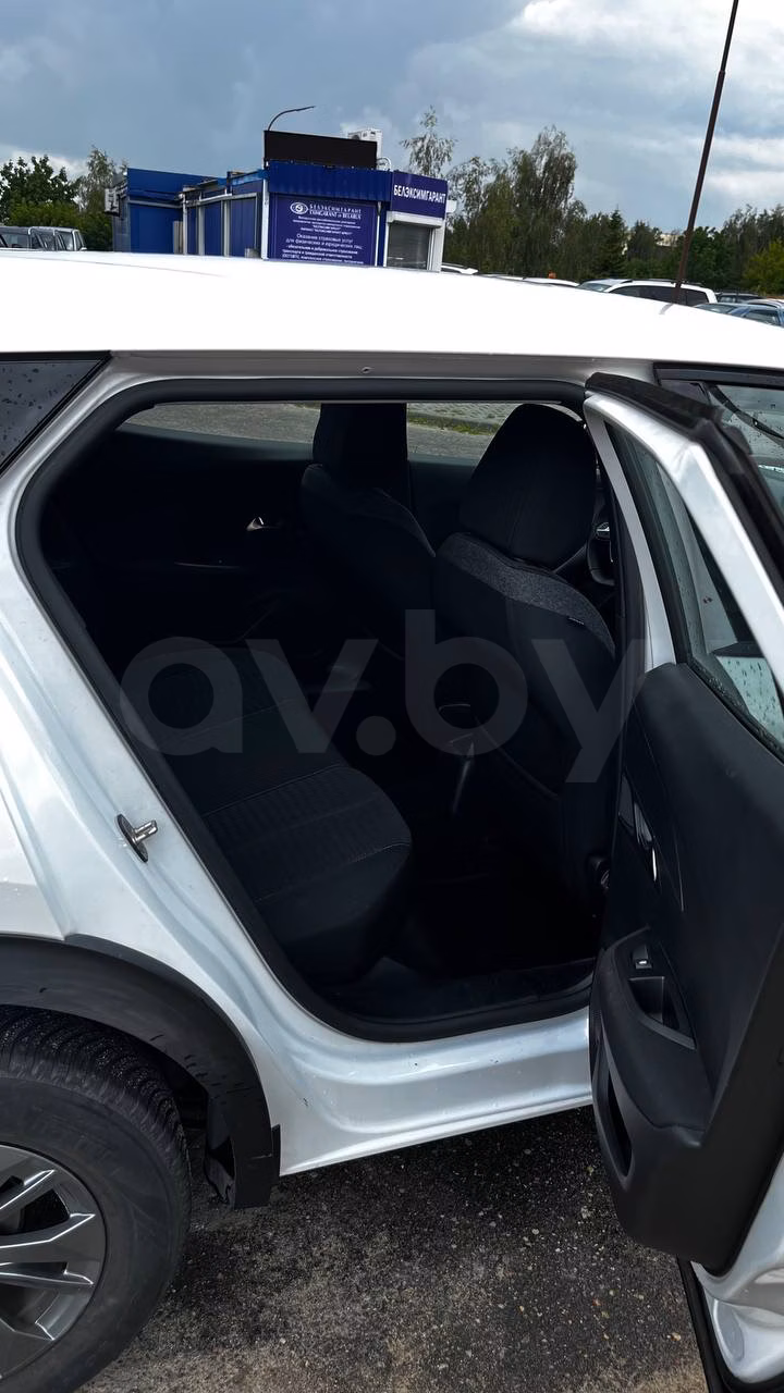 Peugeot 2008 фото 7