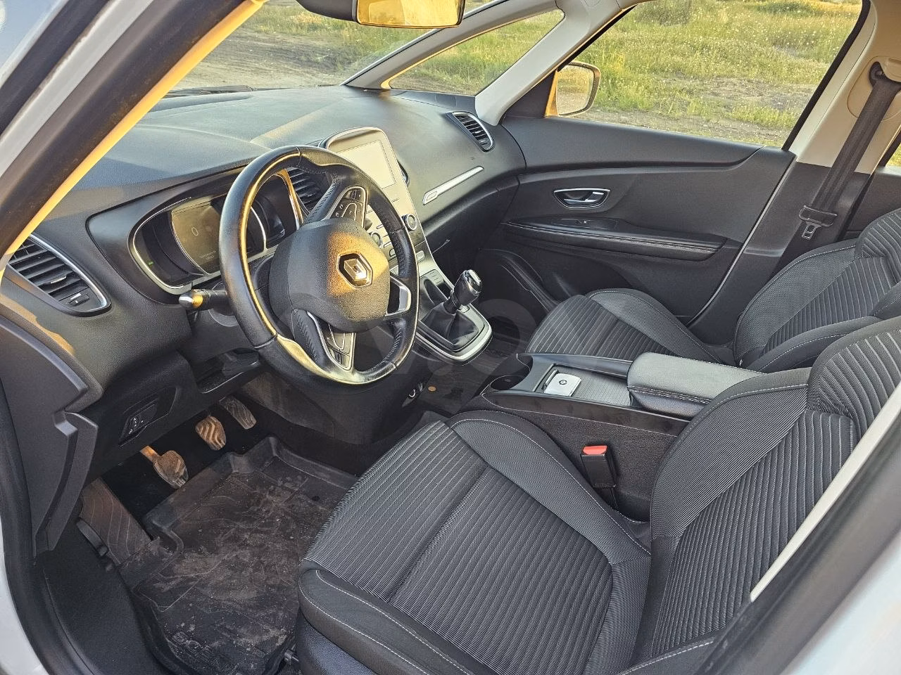 Renault Scenic фото 6