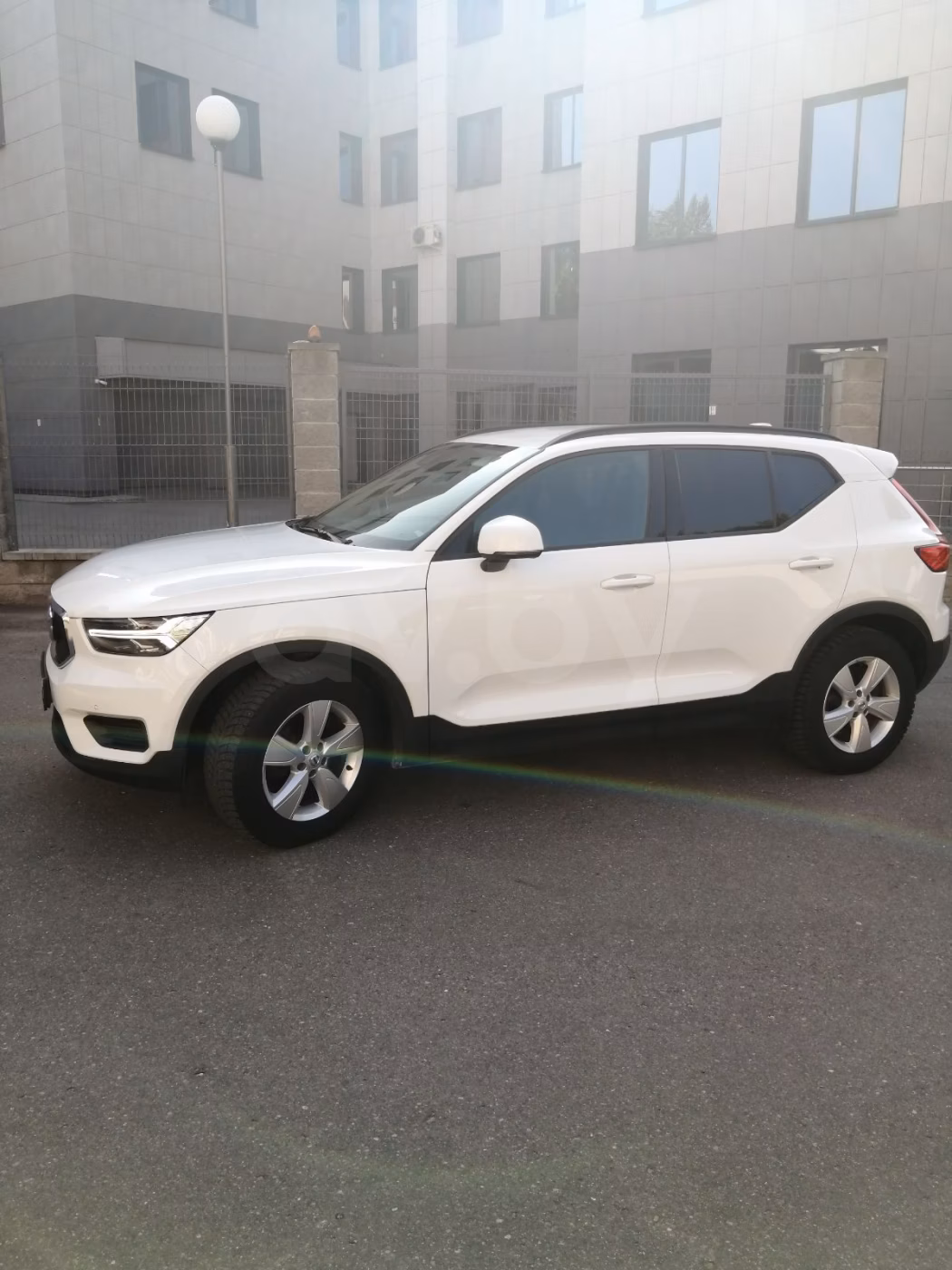 Volvo XC40 фото 3
