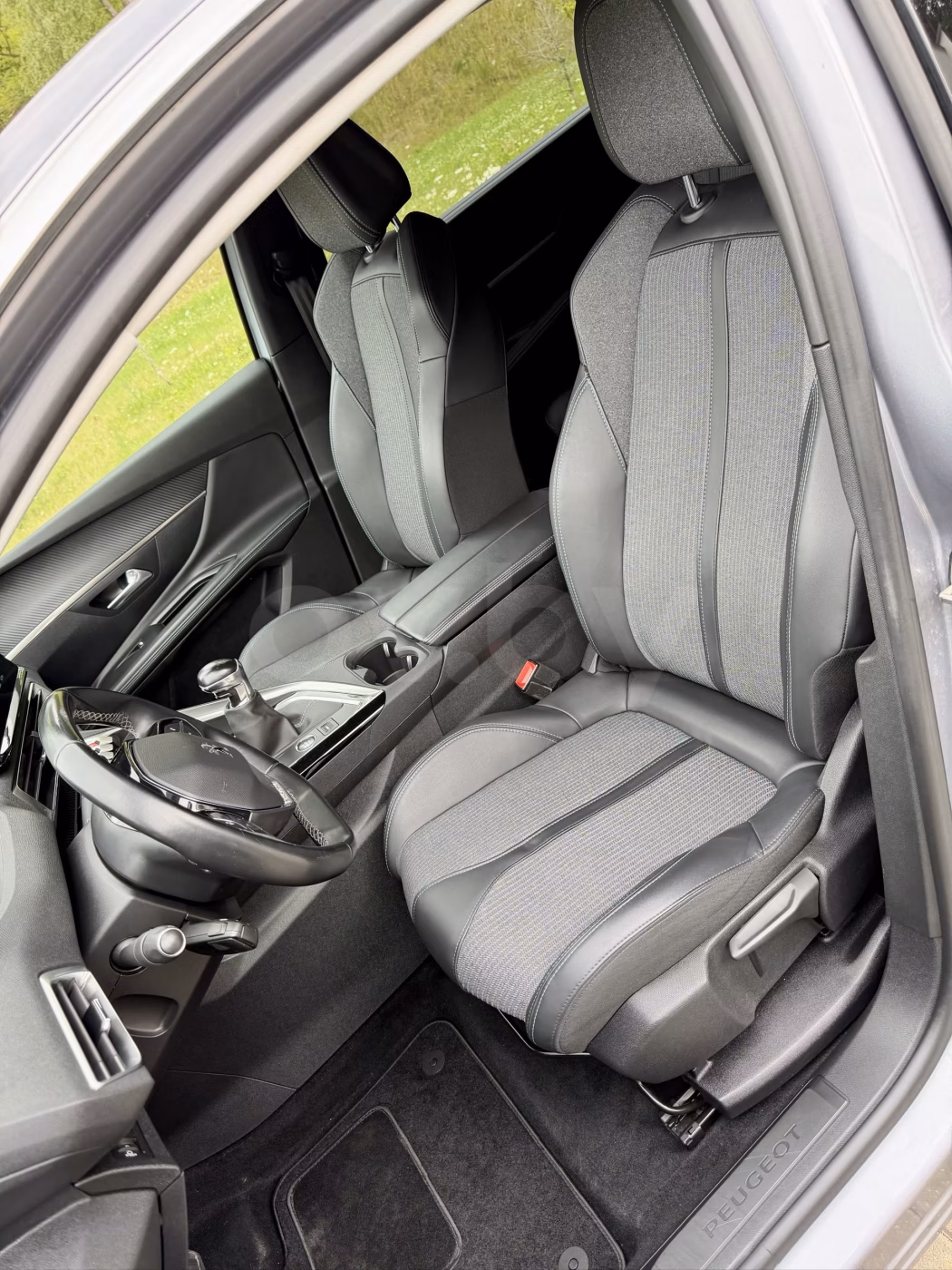 Peugeot 5008 фото 9