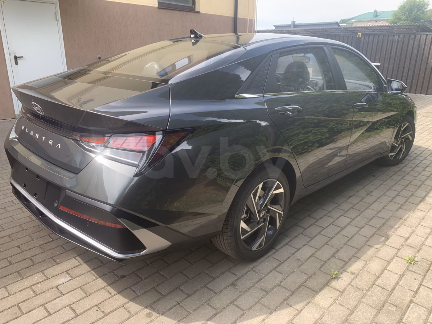 Hyundai Elantra фото 7