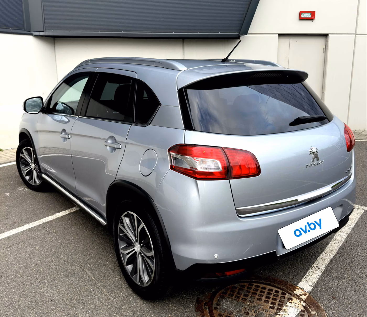 Peugeot 4008 фото 6