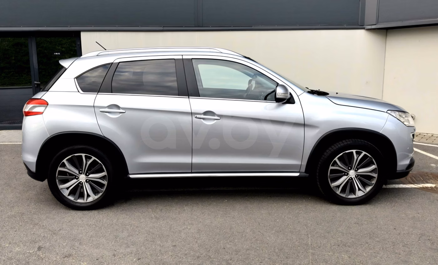 Peugeot 4008 фото 7