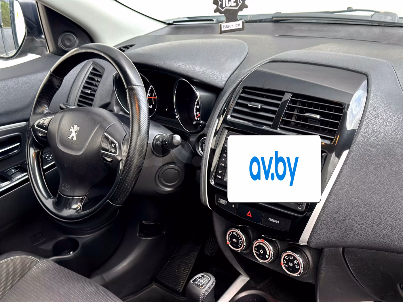 Peugeot 4008 фото 12
