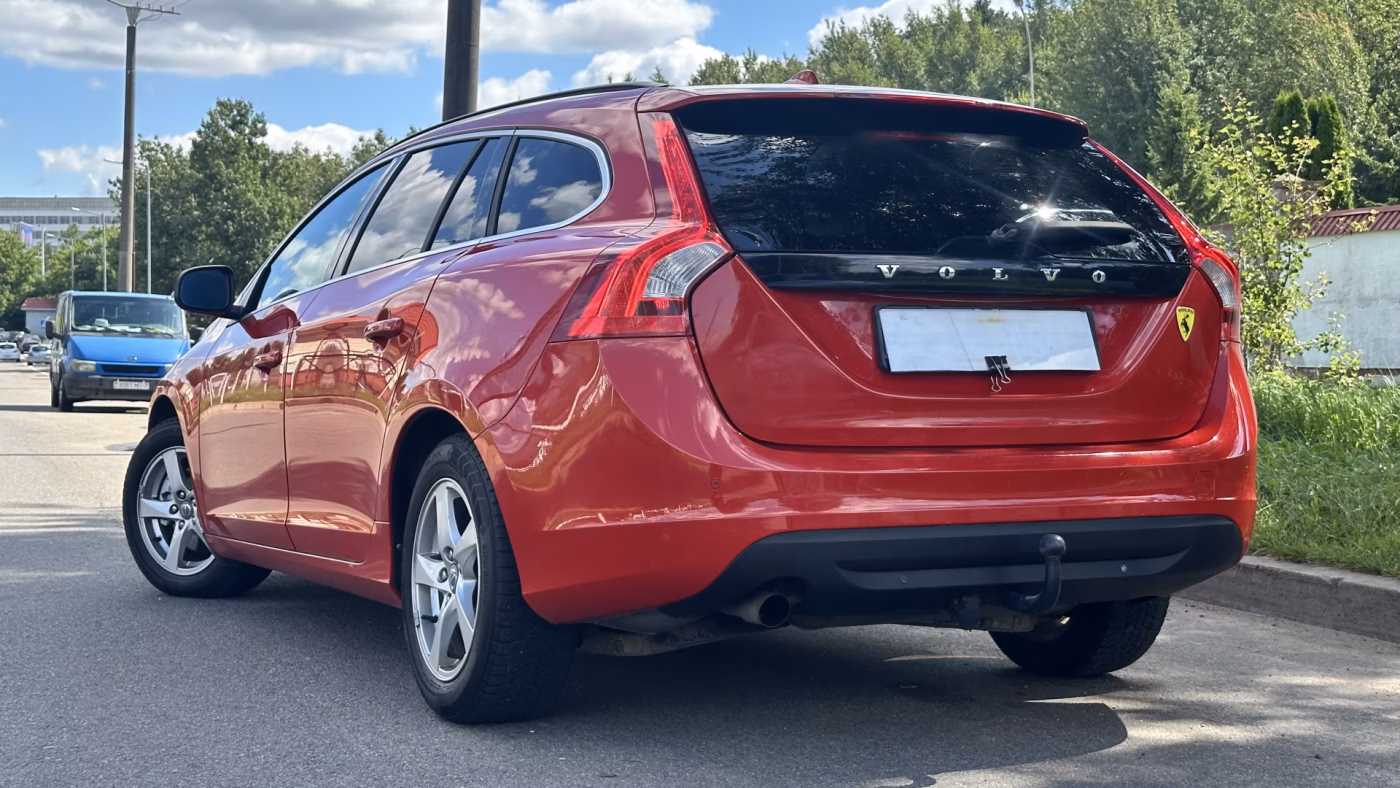 Volvo V60 фото 12