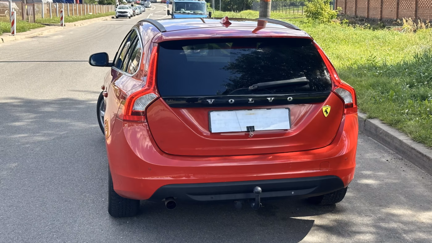 Volvo V60 фото 9