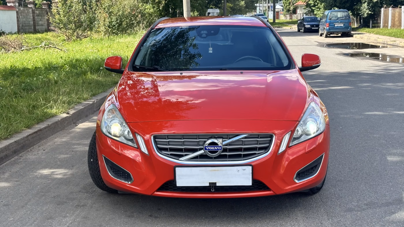Volvo V60 фото 5