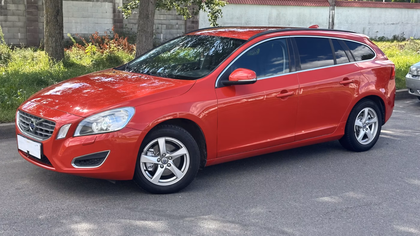 Volvo V60 фото 7