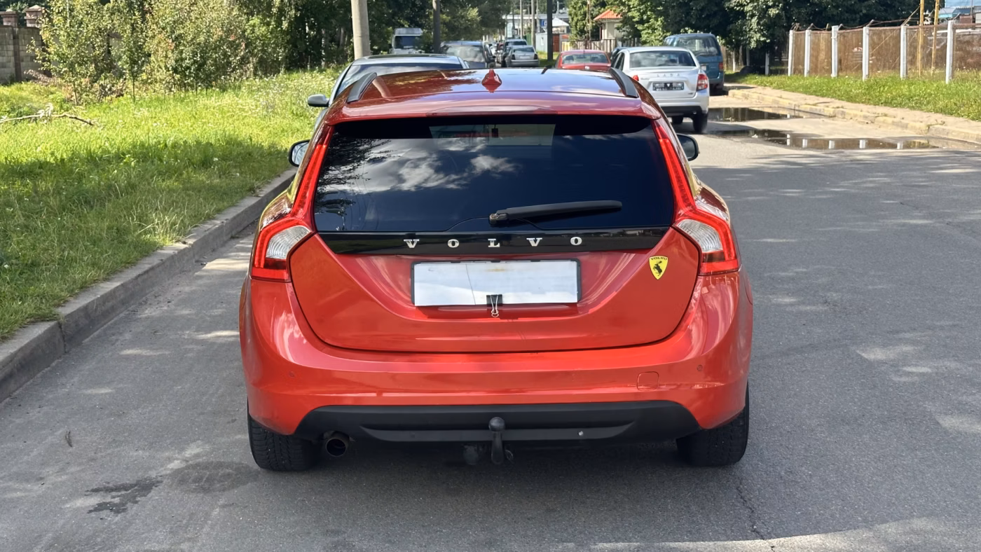 Volvo V60 фото 14