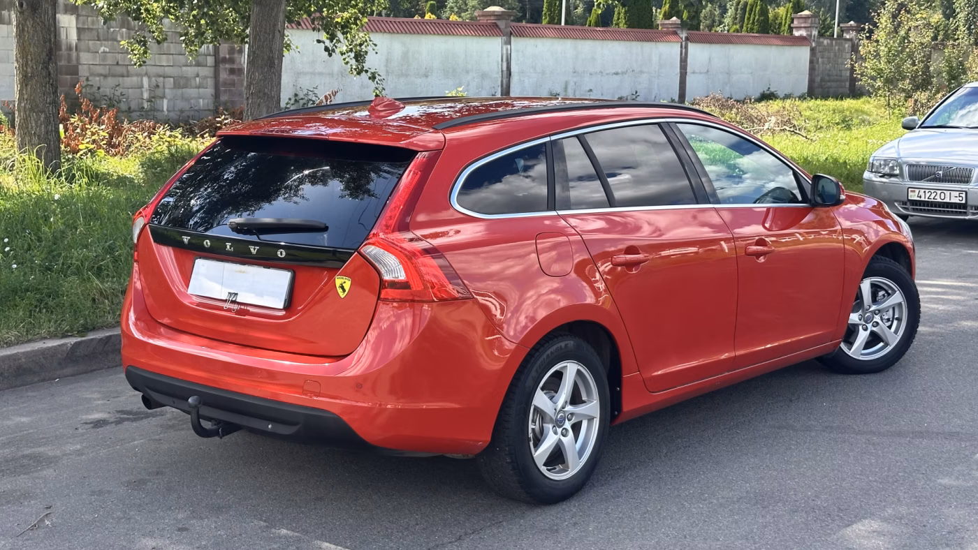 Volvo V60 фото 13