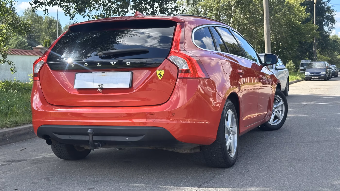 Volvo V60 фото 16