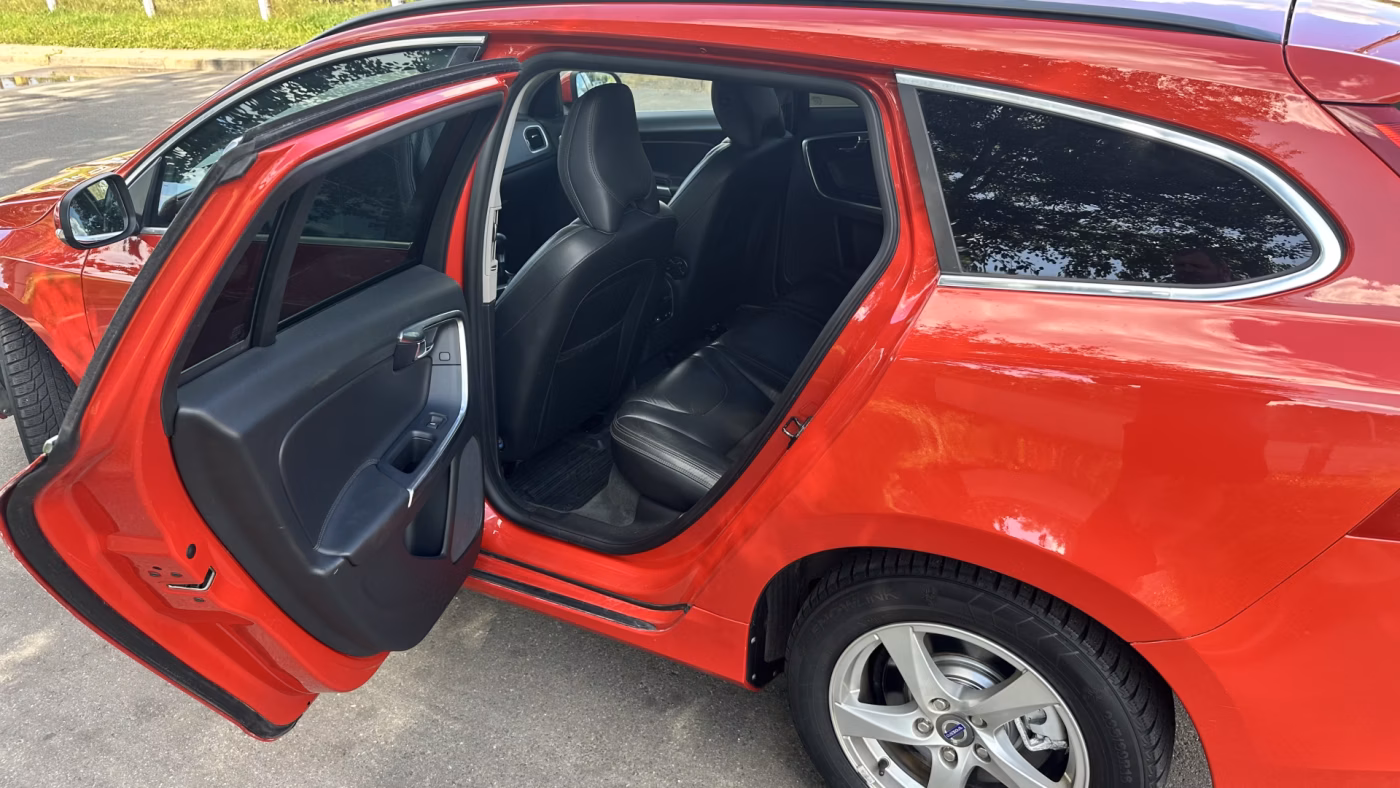 Volvo V60 фото 21