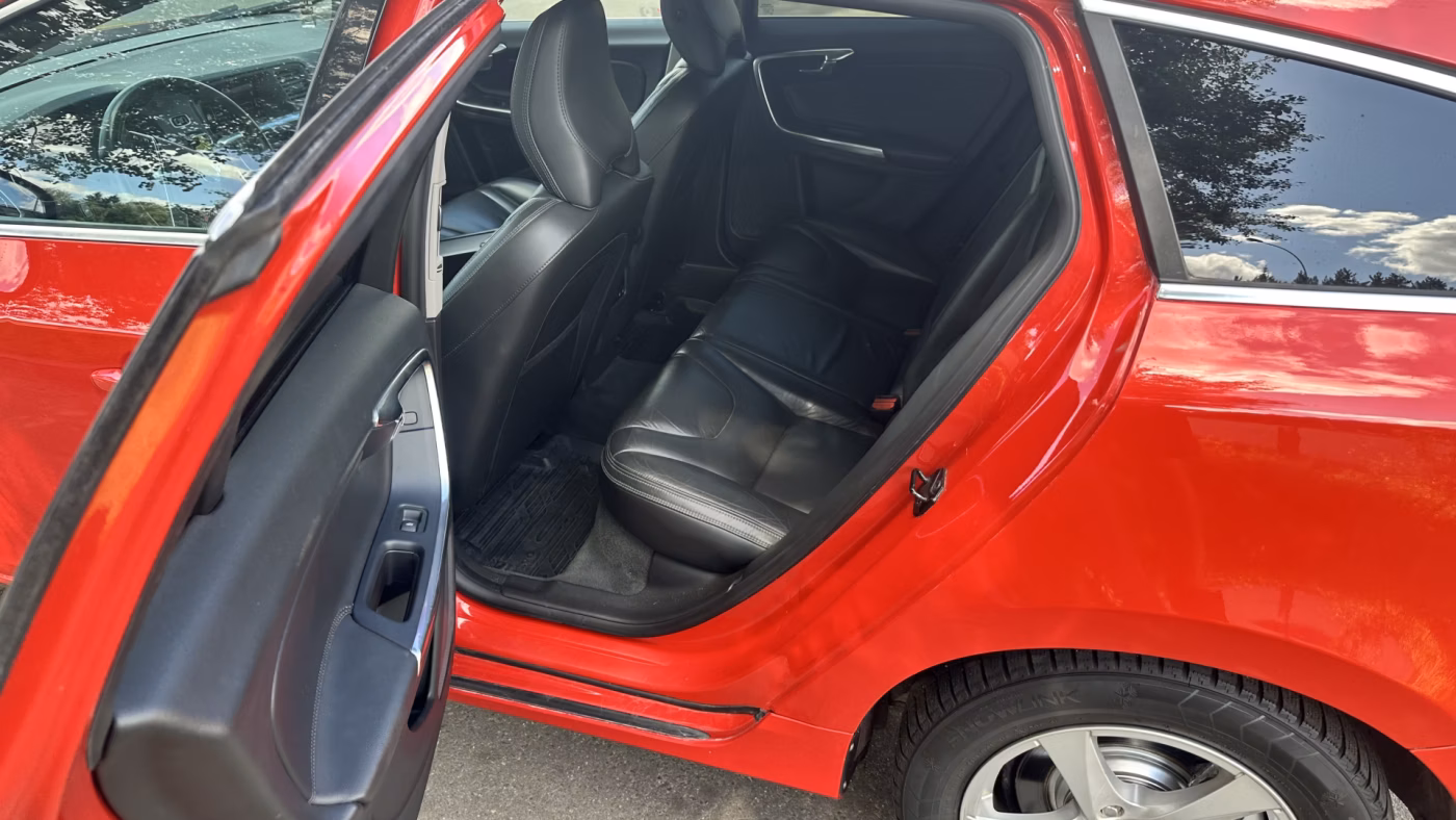 Volvo V60 фото 22
