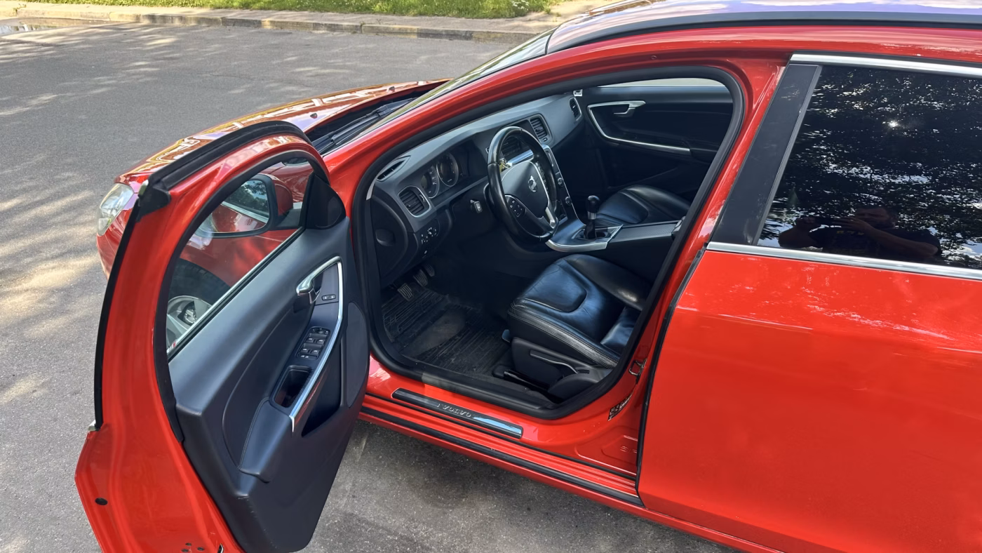 Volvo V60 фото 23