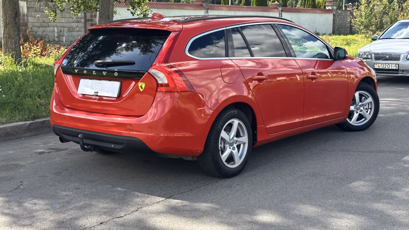 Volvo V60 фото 27