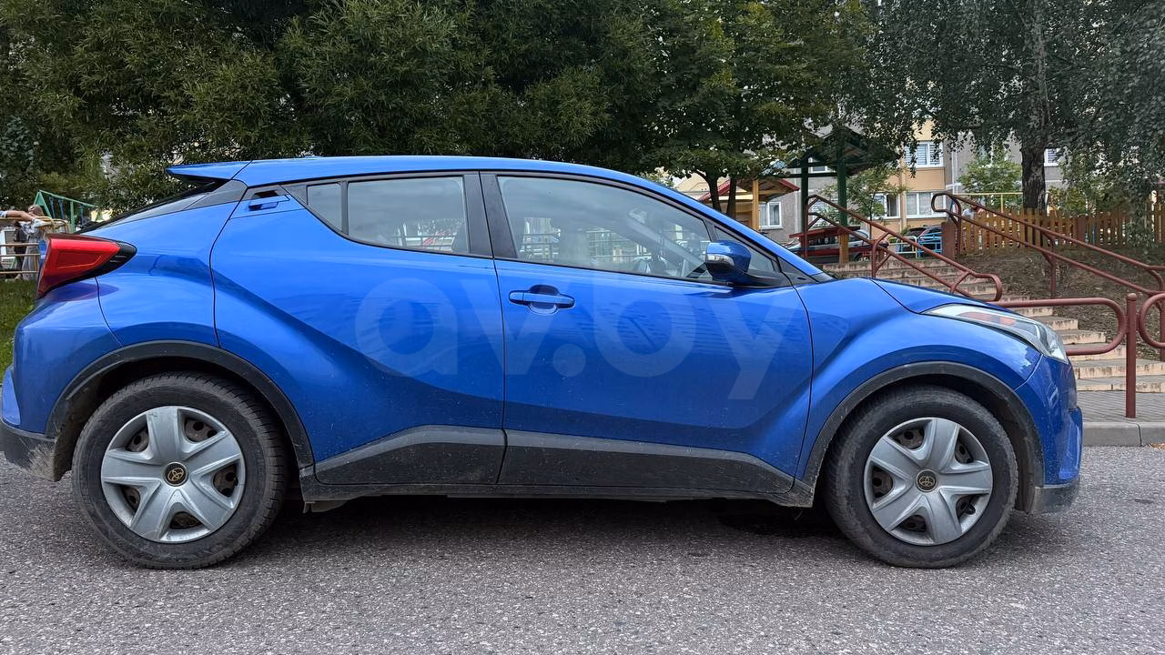 Toyota C-HR фото 3