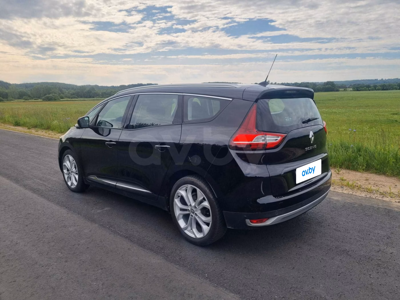 Renault Grand Scenic фото 8
