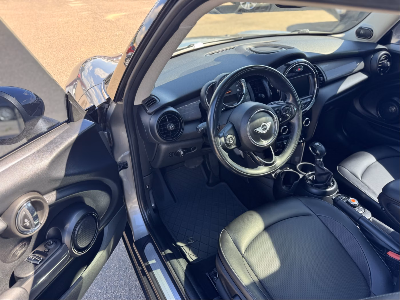 MINI Hatch фото 12