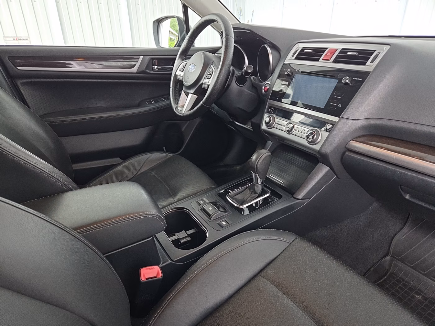 Subaru Outback фото 15