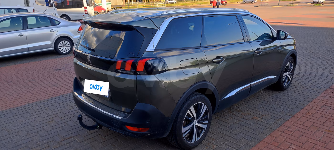 Peugeot 5008 фото 10