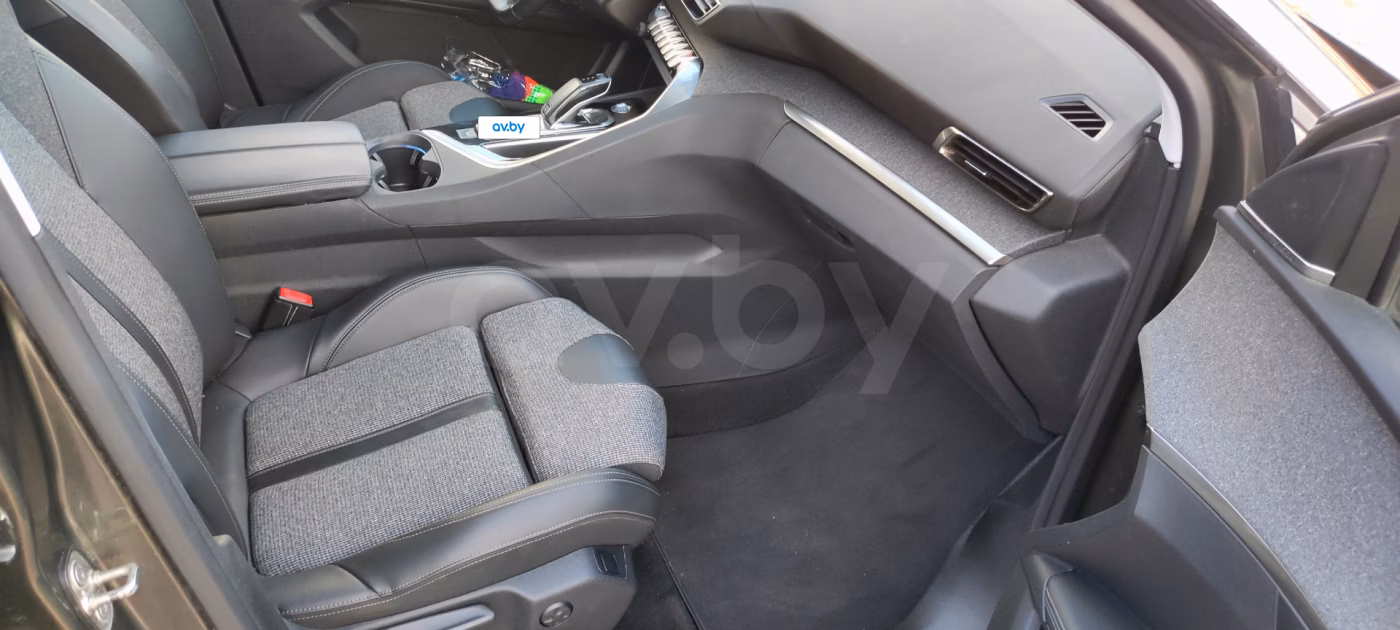 Peugeot 5008 фото 17