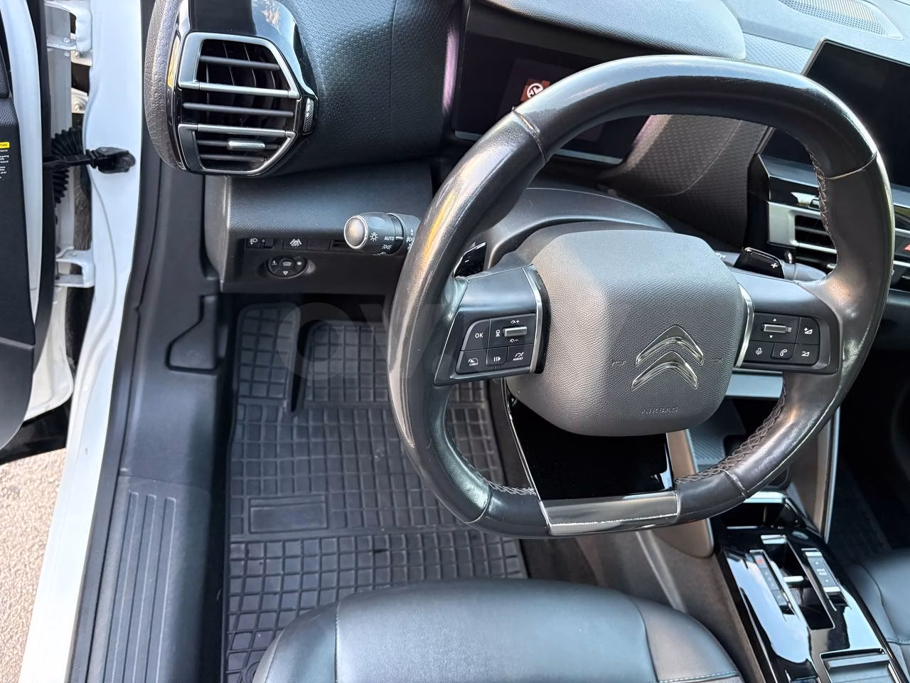 Citroen C4 фото 8